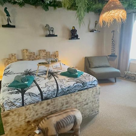 La Jungle De Sissy Bed and Breakfast Saintes-Maries-de-la-Mer Buitenkant foto