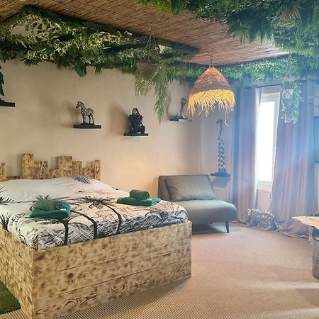 La Jungle De Sissy Bed and Breakfast Saintes-Maries-de-la-Mer Buitenkant foto