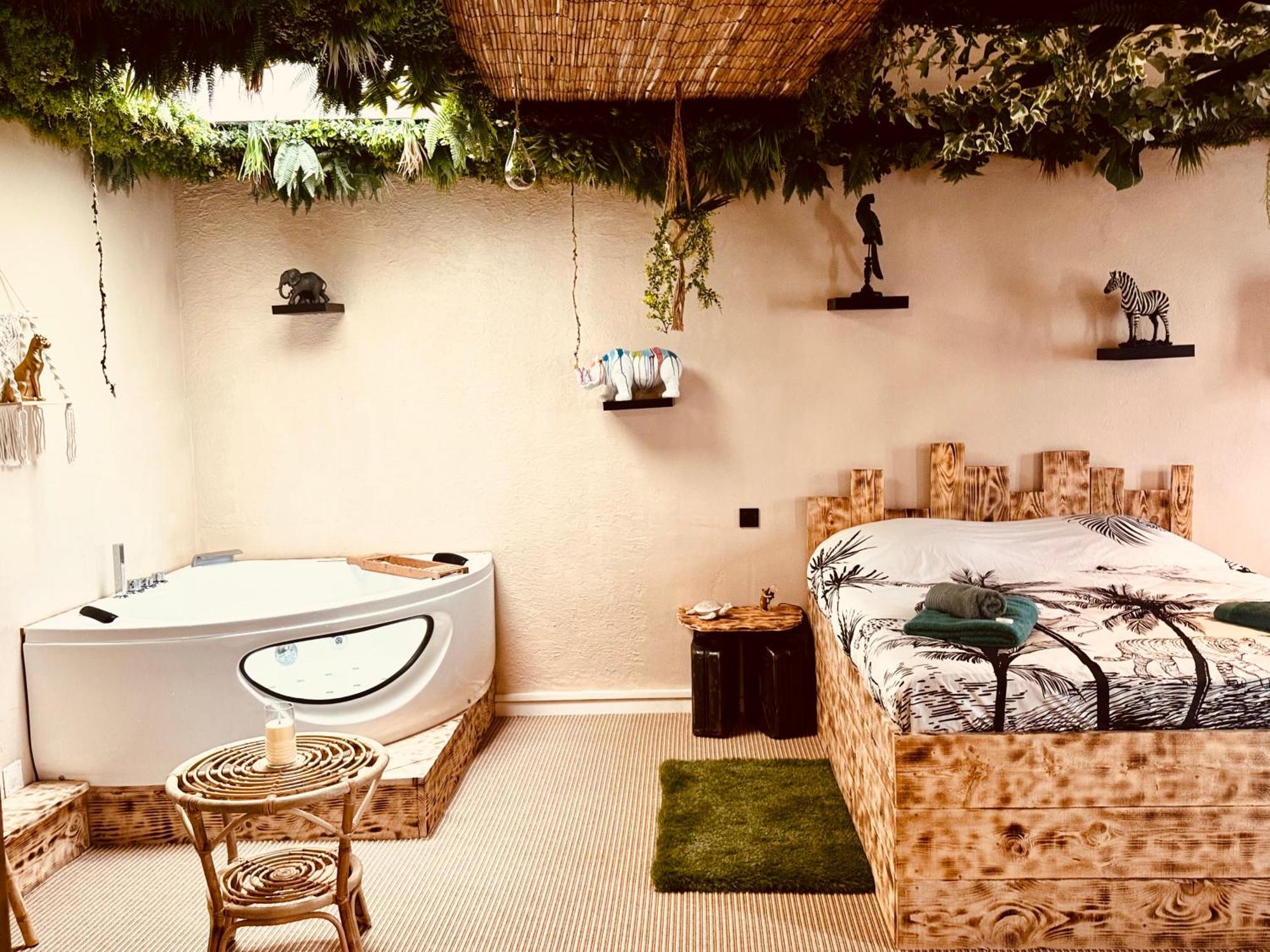 La Jungle De Sissy Bed and Breakfast Saintes-Maries-de-la-Mer Buitenkant foto