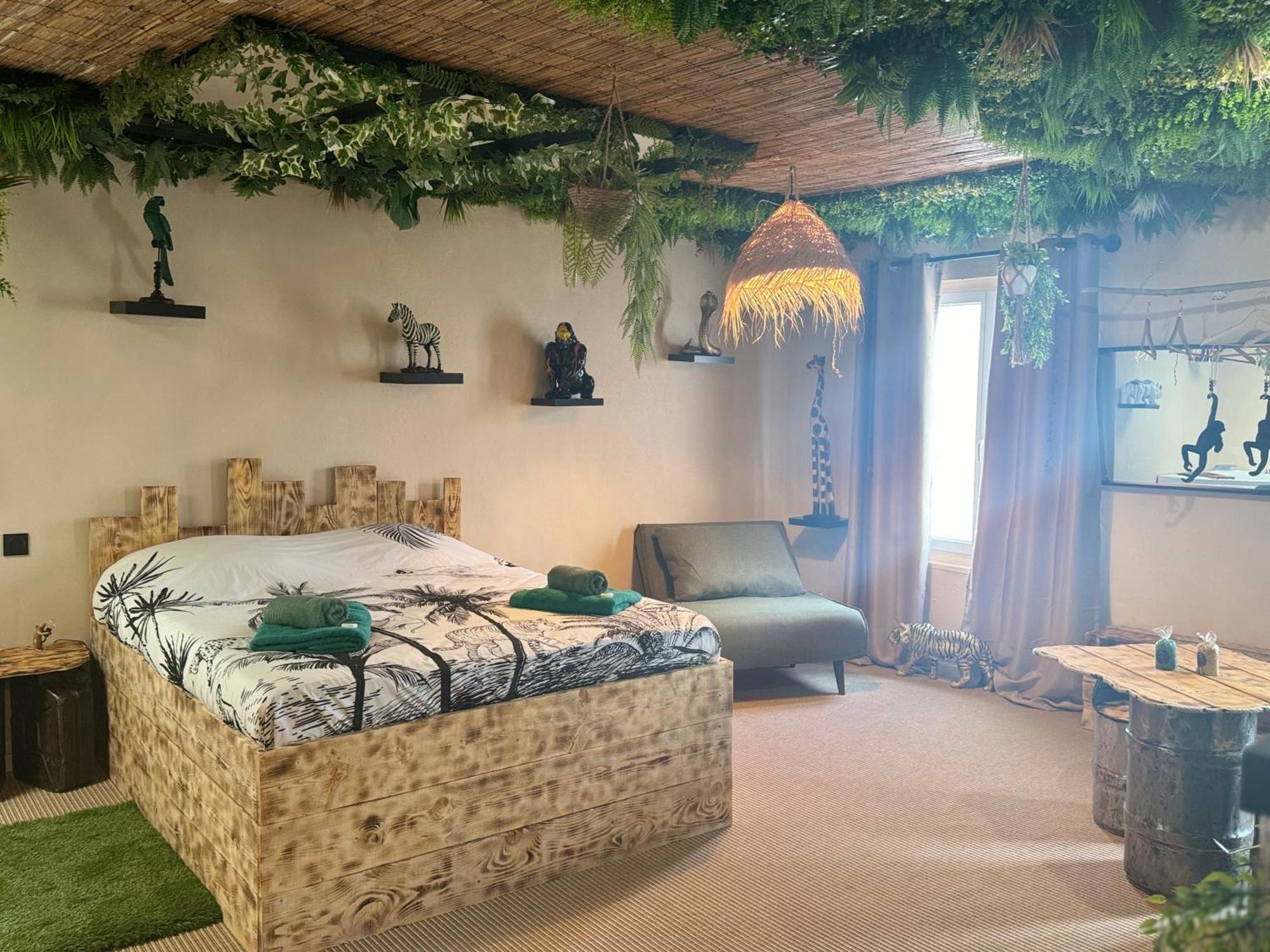 La Jungle De Sissy Bed and Breakfast Saintes-Maries-de-la-Mer Buitenkant foto